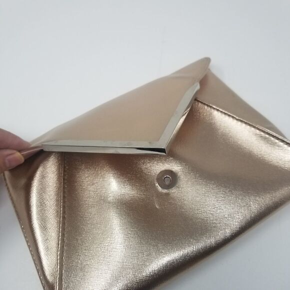 Light Copper Pink Clutch Bag.. Like new. - Picture 8 of 11